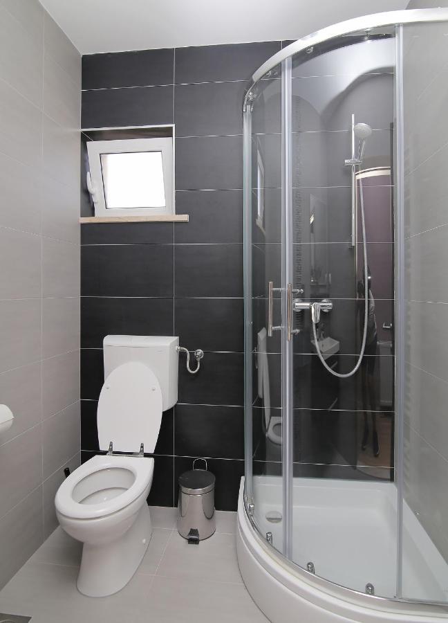 Apartment Moretic Gromaca Exterior foto